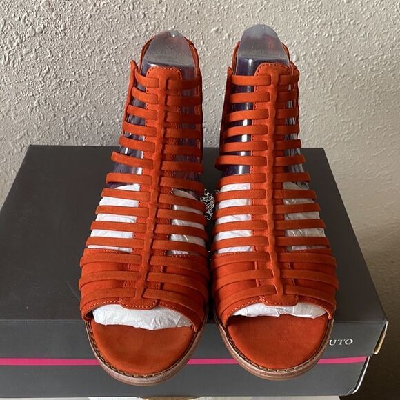 NIB Vince Camuto Revey Leather Suede Sandals Size 7.5W - Picture 3 of 9